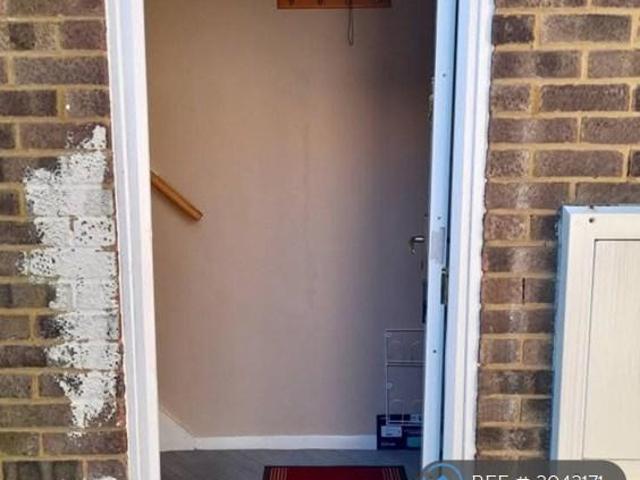 Flat for rent in Marsh Farm