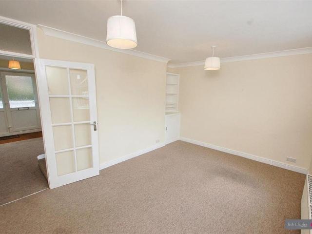 House for rent in Brook Street, Bourne Vale