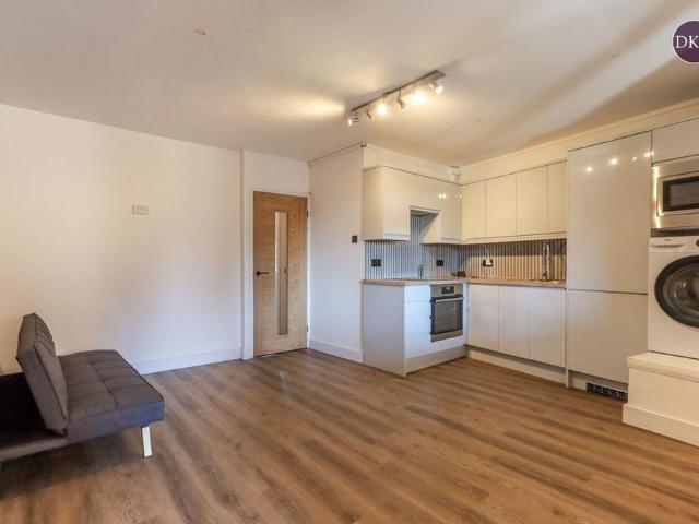 House for rent in Batchworth