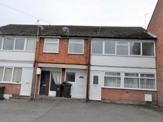 Flat for rent in Pensnett, West Midlands