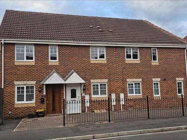 Flat for rent in Berry Hill, Potters Corner