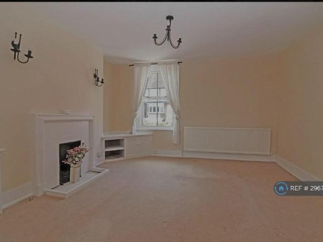 House for rent in Red Hill, Surrey