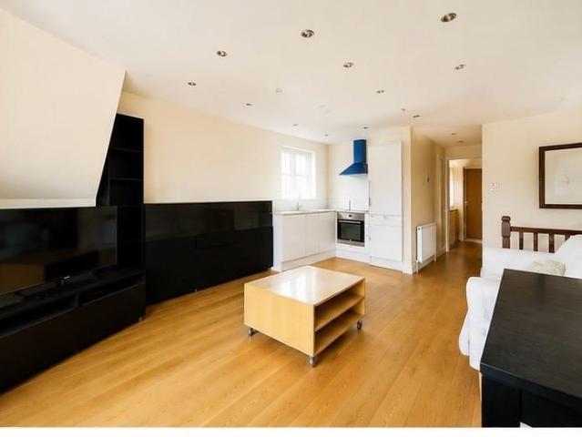 House for rent in London Borough of Ealing, Greenford