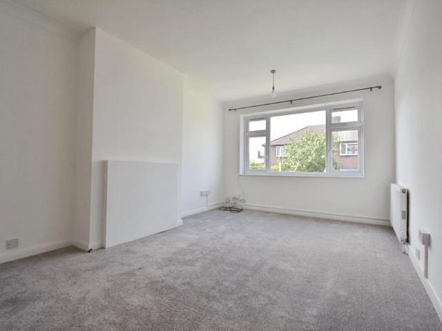 House for rent in Blackfen, Greater London