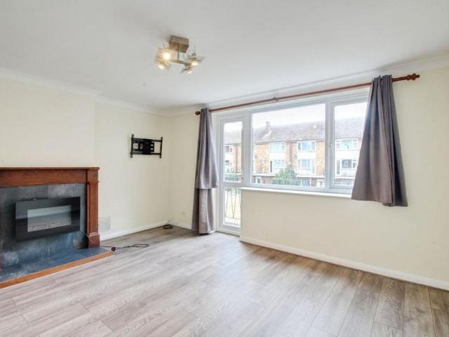 House for rent in Colnbrook with Poyle, Slough