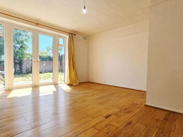 House for rent in London Borough of Hounslow, Heston