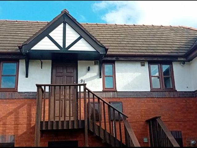 Flat for rent in Heaton Norris, Greater Manchester