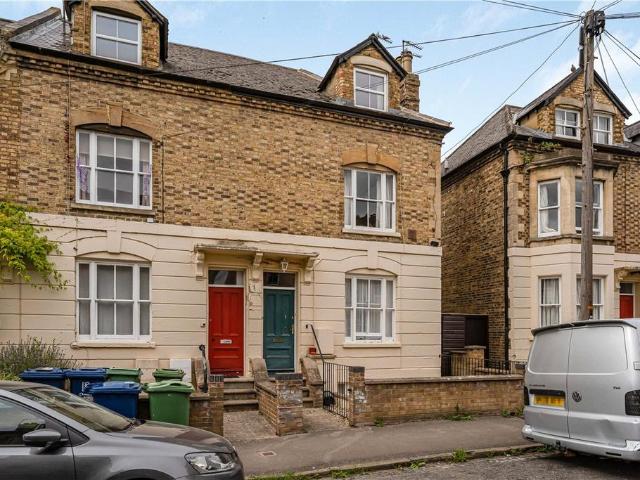 Flat for rent in The Slade, Oxfordshire