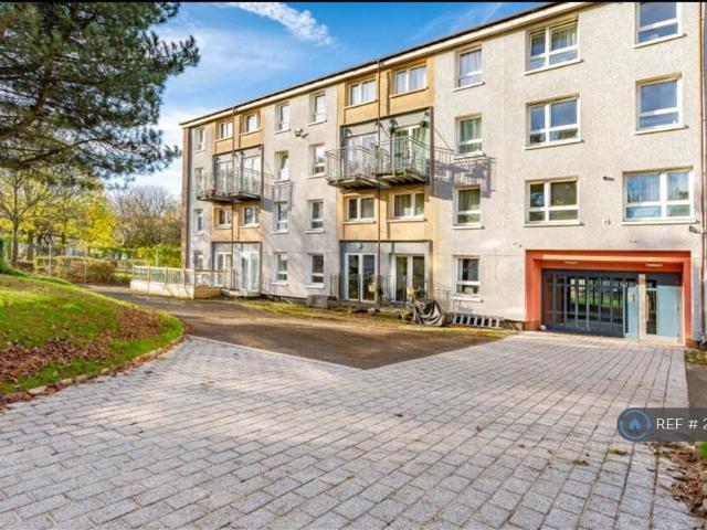 Flat for rent in Hutchesontown, Gorbals