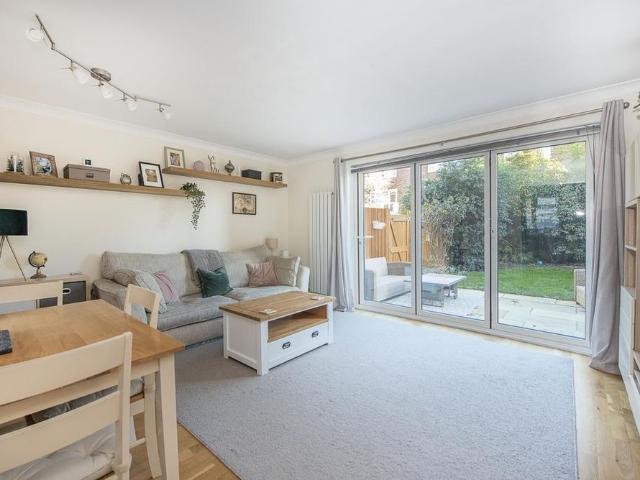 House for rent in St Margarets, Greater London