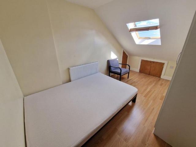 House for rent in London Borough of Hounslow, Greater London