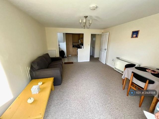 House for rent in Kenton, Greater London
