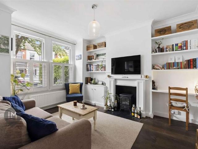 House for rent in Southfields, Greater London