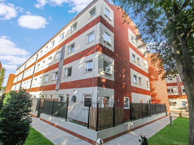 Flat for rent in Chipping Hill, Essex