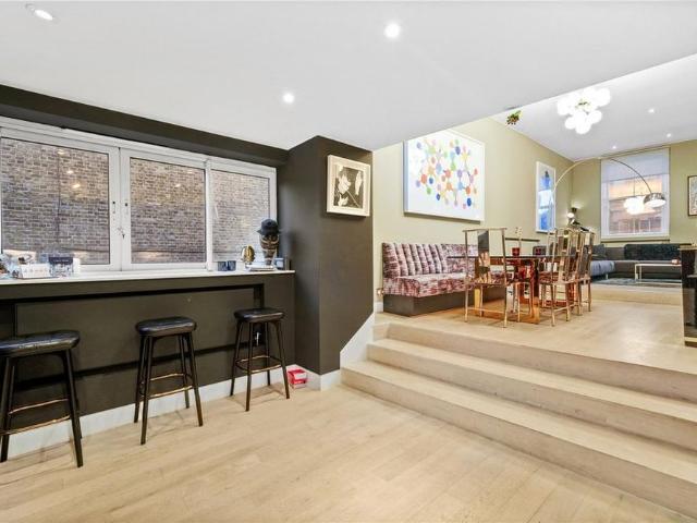 House for rent in Royal Borough of Kensington and Chelsea, Greater London