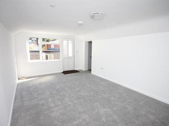 House for rent in Pachesham Park, Surrey