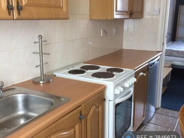 Flat for rent in St Philip's Marsh, Feckenham