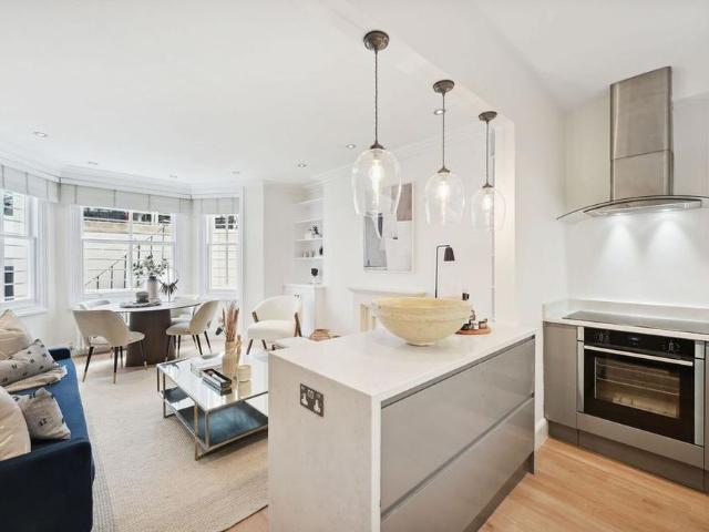 House for rent in Earl's Court, Greater London
