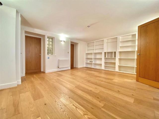 House for rent in Rose Hill, Pachesham Park