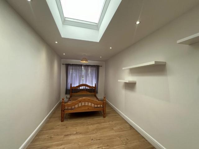 Flat for rent in London Borough of Ealing, Greater London