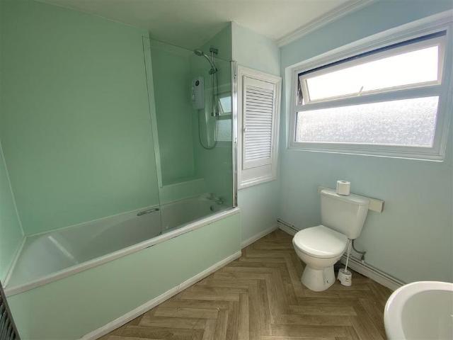 House for rent in Bohemia, Guestling Green