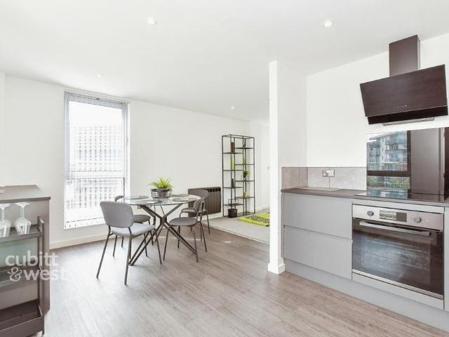 House for rent in Portsea, City Of Portsmouth