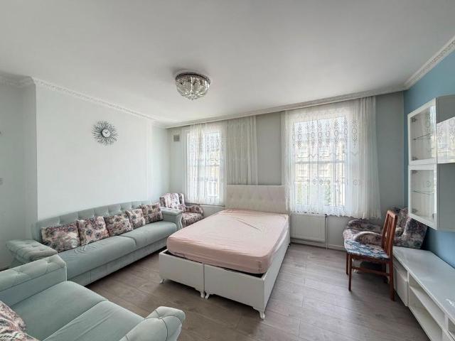 House for rent in Stroud Green, Greater London