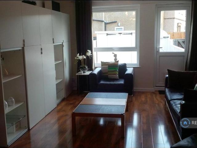 House for rent in London Borough of Merton, Greater London