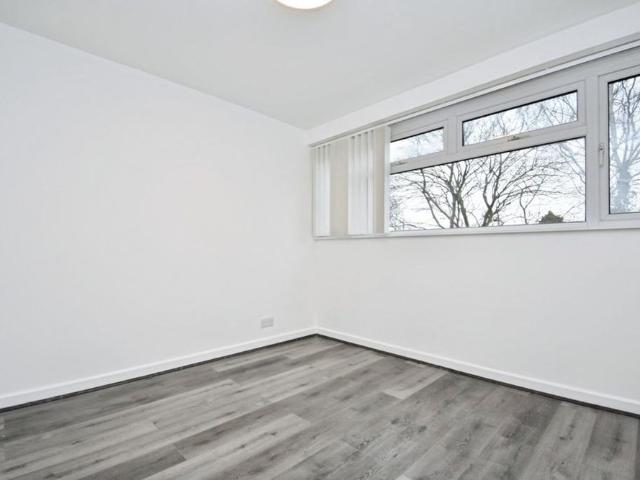House for rent in Albany Park, Greater London