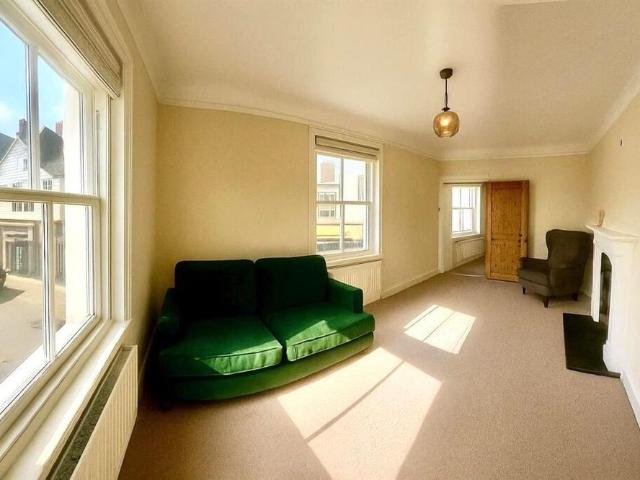 House for rent in The King's Mile, The Bridge