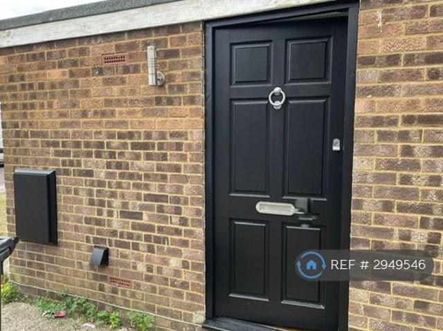 Flat for rent in King's Walden, Hertfordshire