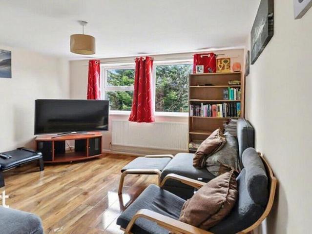 House for rent in Spring Park, Luton