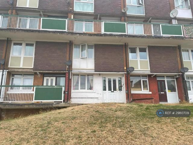 Flat for rent in Batemoor, South Yorkshire