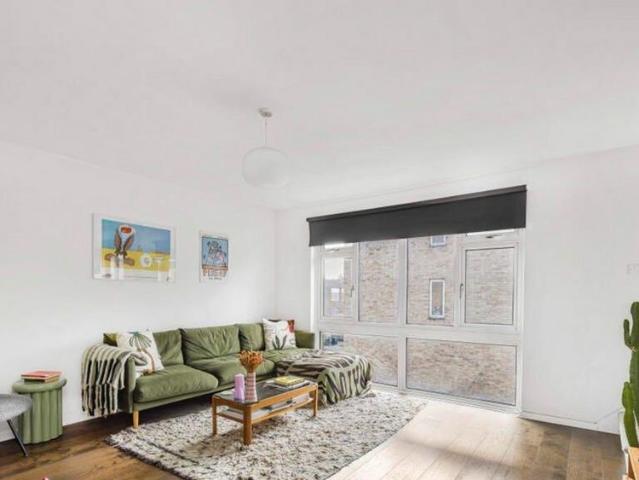 House for rent in London Borough of Croydon, Greater London