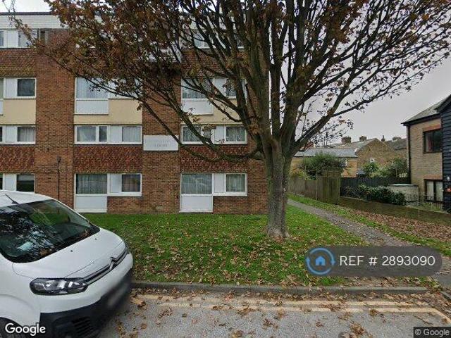Flat for rent in East Cliff, Acol