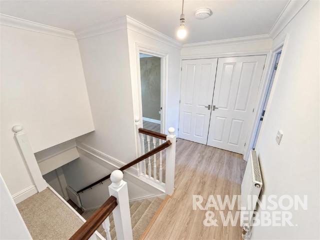 Flat for rent in Blackhills, Surrey