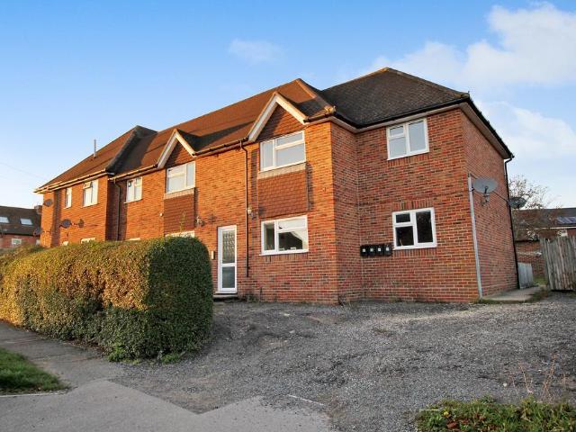Flat for rent in Holybourne, East Hampshire