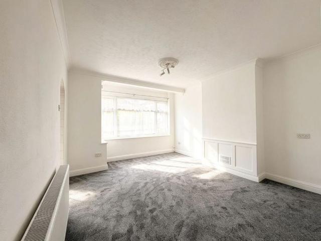 House for rent in London Borough of Havering, Greater London