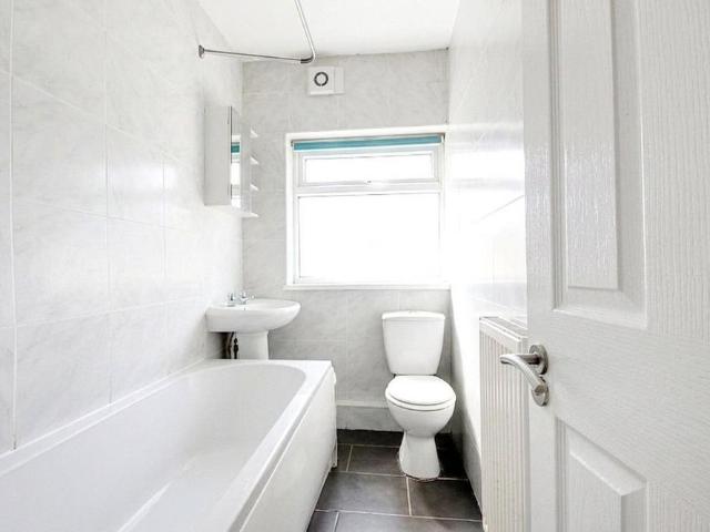 House for rent in Enfield Highway, Greater London
