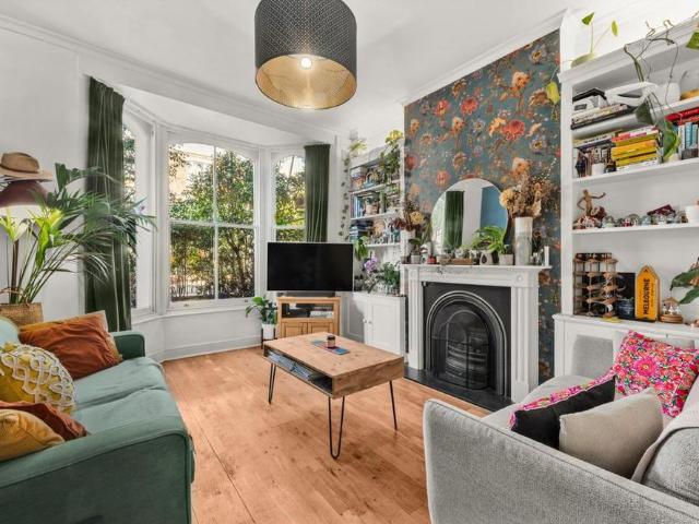 House for rent in Lower Holloway, Greater London