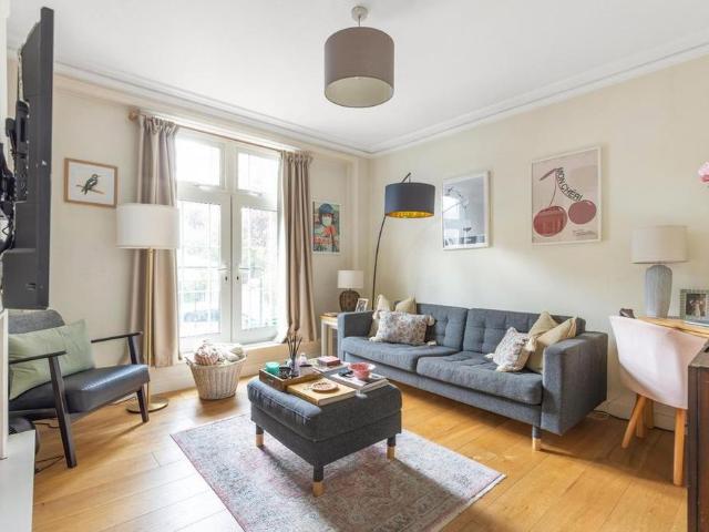 House for rent in Clapham, Greater London