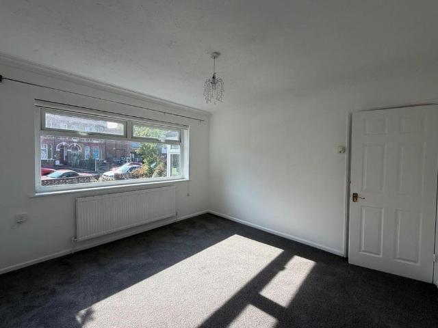 House for rent in Freezywater, Greater London