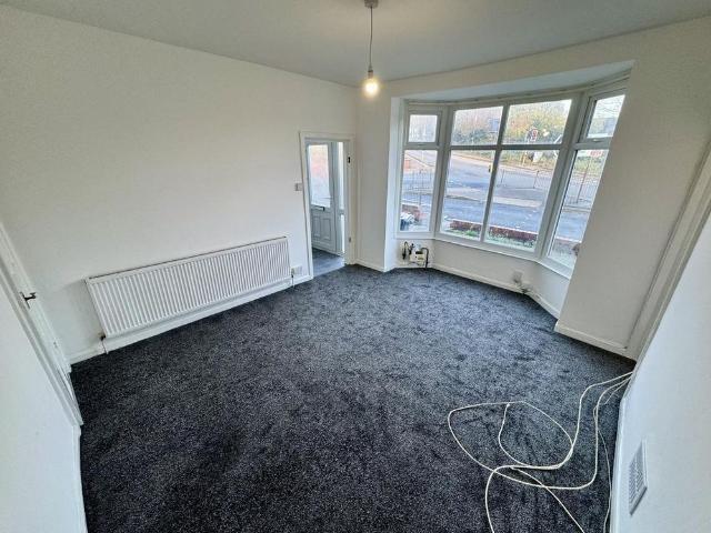 House for rent in Dixons Green, West Midlands