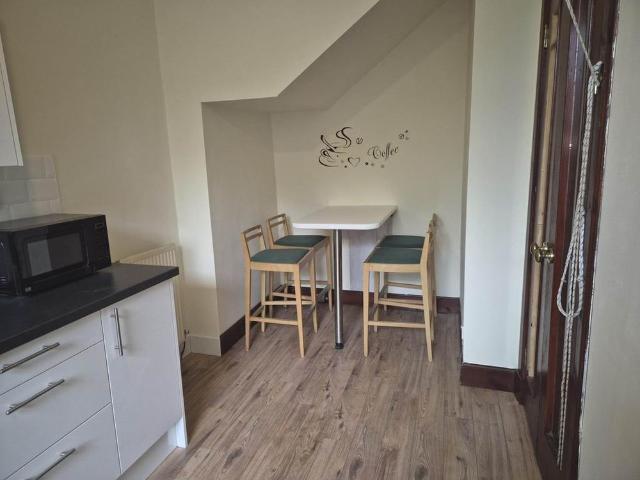 House for rent in Castlehead, Glenburn