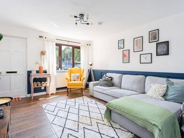 House for rent in Ifield West, Glynde