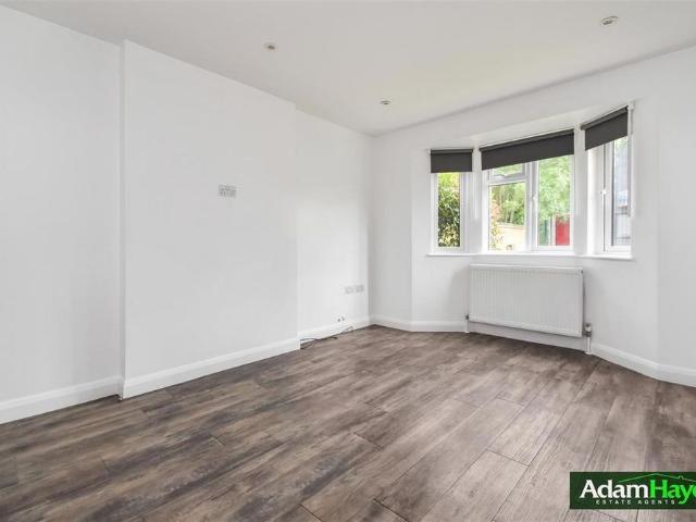 House for rent in Fallow Corner, Greater London