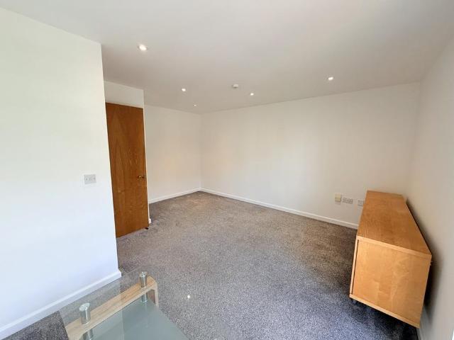 House for rent in Castle Quarter, Falcon Lodge