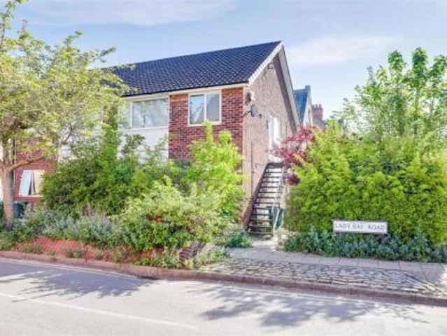 Apartment for rent in Lady Bay, Barton In Fabis