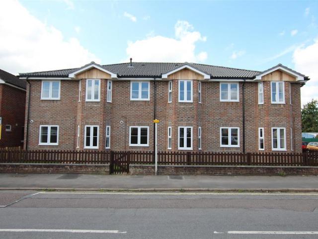 Flat for rent in Eastleigh, Helford