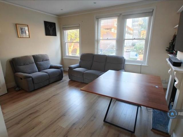 Flat for rent in Hammersmith, Isle Of Man
